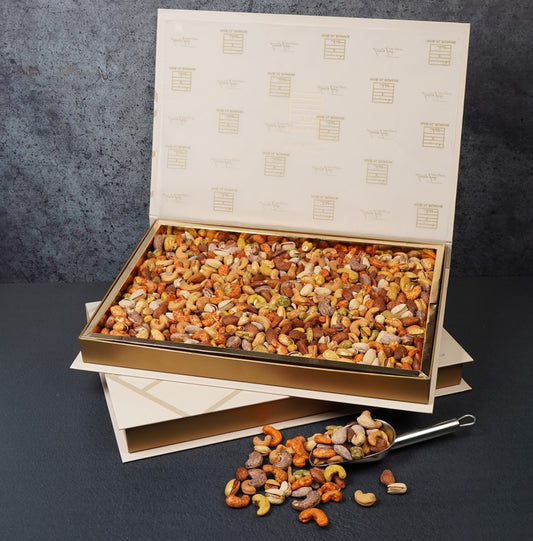 Scpecial Mix Nuts Box