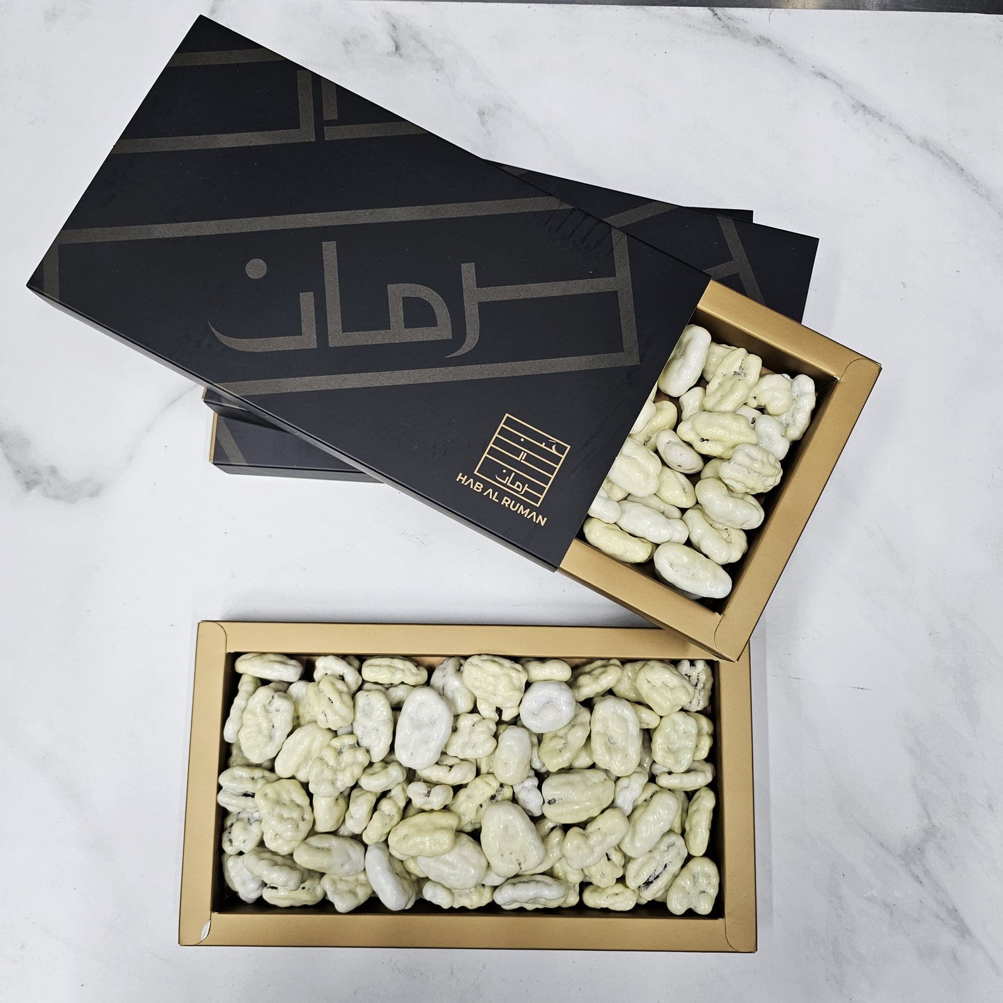 Dragee Pecan White Chocolate Drawer Box